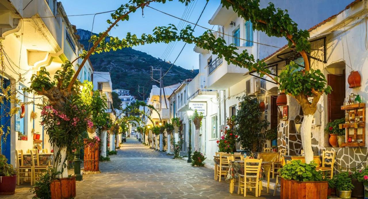 Aparthotel Costareli Fourni Ikarias Exteriér fotografie