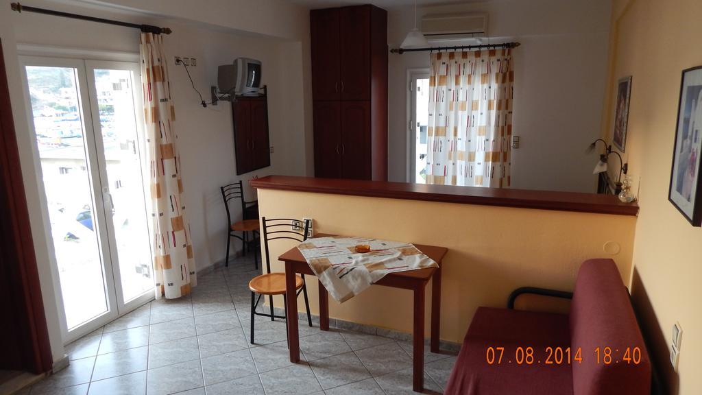 Aparthotel Costareli Fourni Ikarias Pokoj fotografie